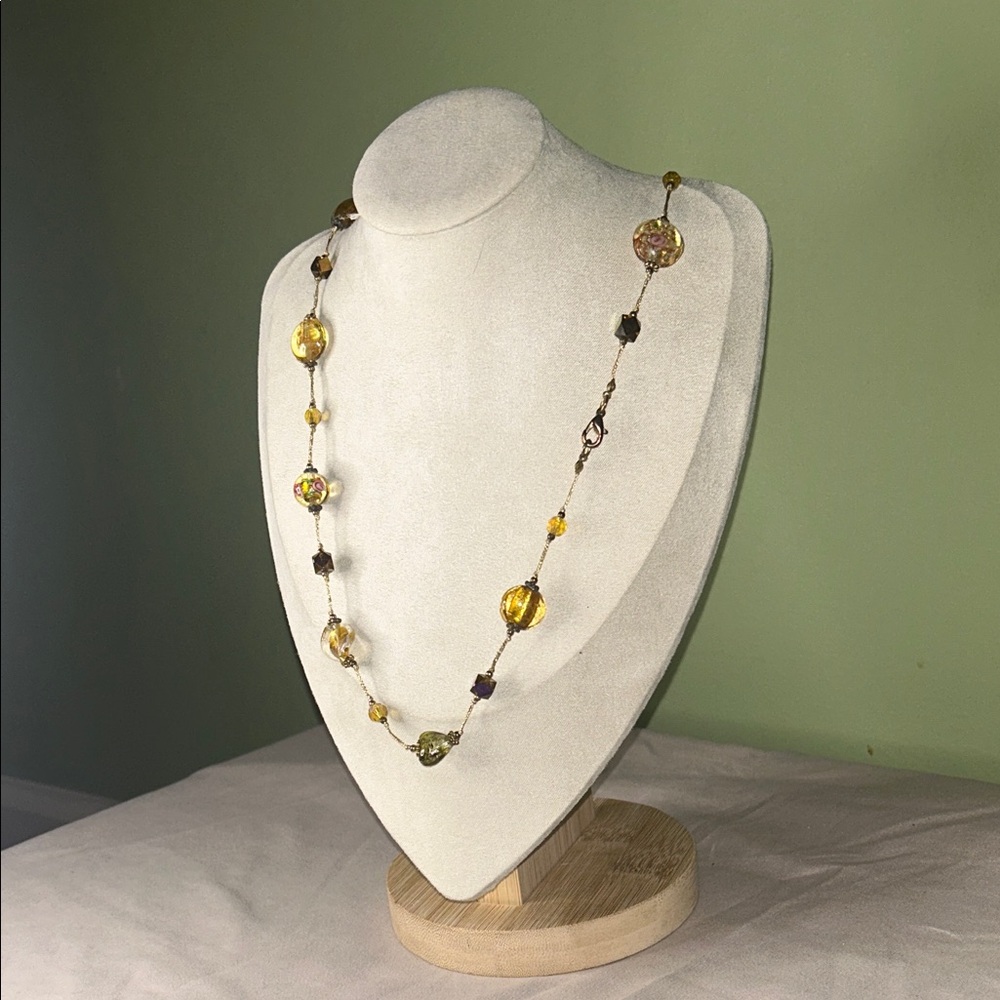 Elegant Beaded Necklace in Gold and Brown